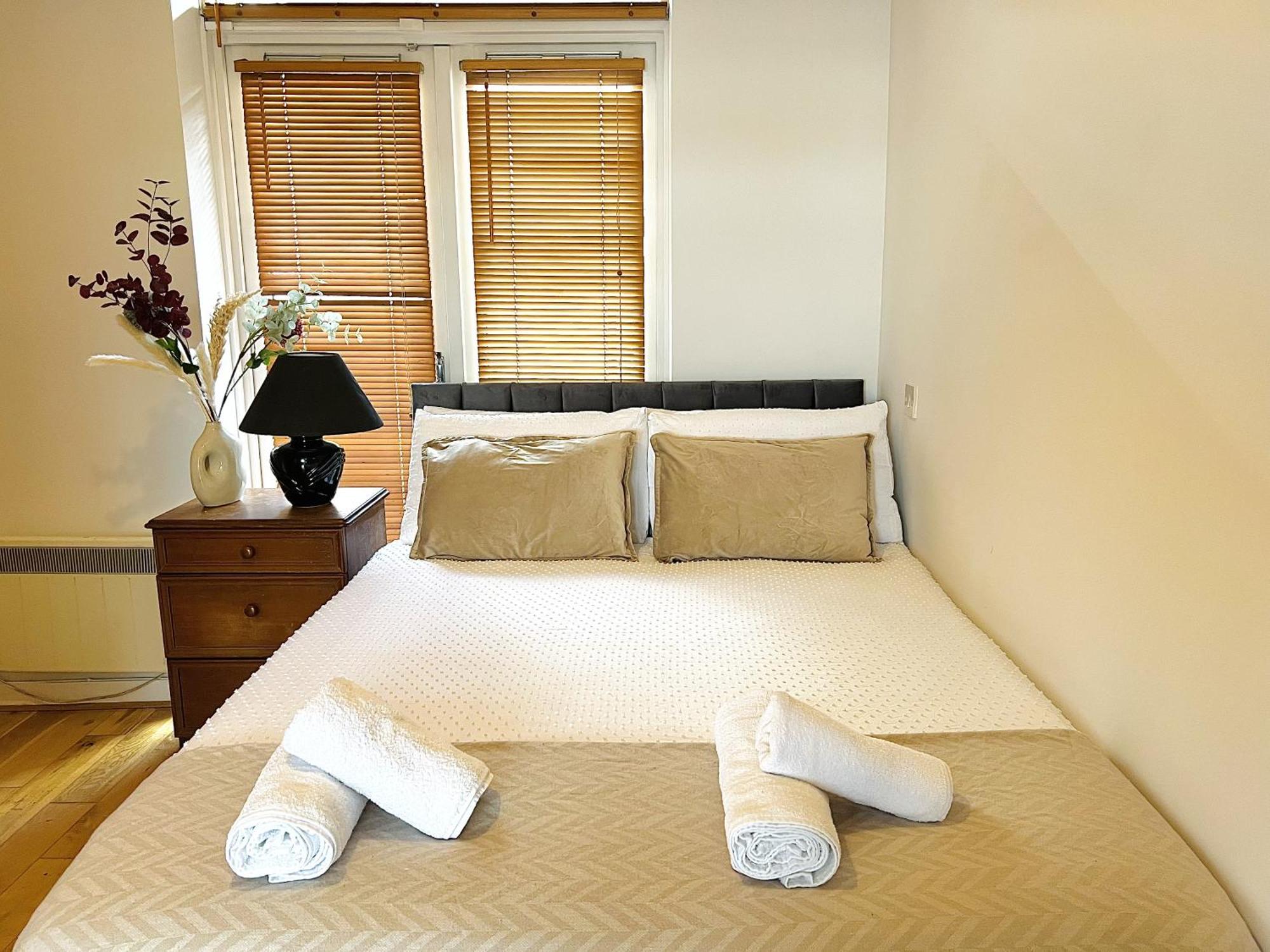 Cosy River View Flat At Temple Bar Dublin Eksteriør billede